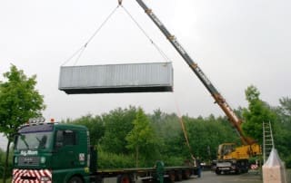 Bei roTeg steht jetzt ein Seecontainer auf dem Gelände